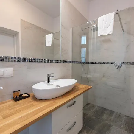 Provenir Kwiatowa 5 * Πόζναν