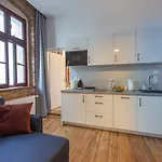 Provenir Kwiatowa 5 * Познань