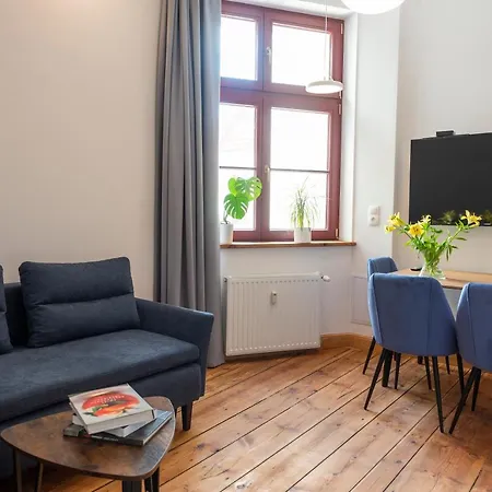 Apartment Provenir Kwiatowa 5 *