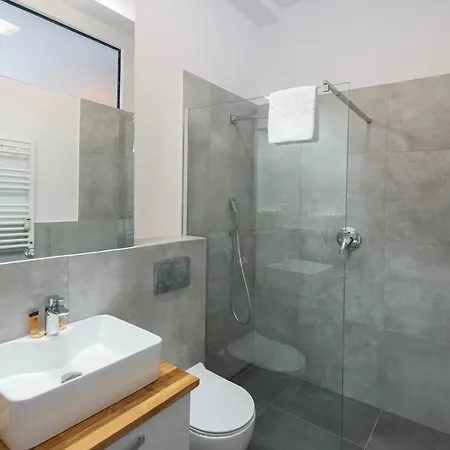 Provenir Kwiatowa 5 Poznań