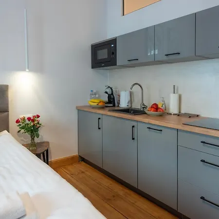 Provenir Kwiatowa 5 *