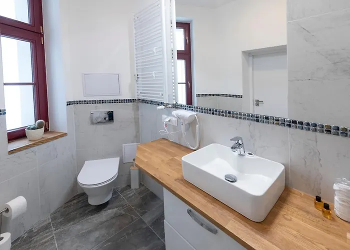 Apartment Provenir Kwiatowa 5 *