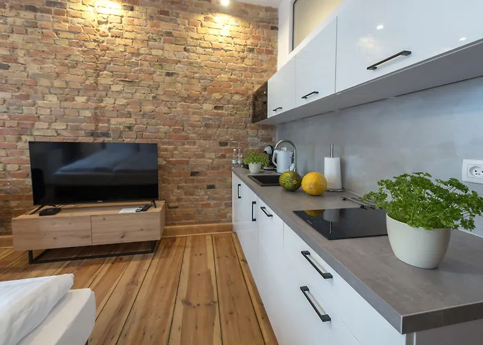 Apartment Provenir Kwiatowa 5 *